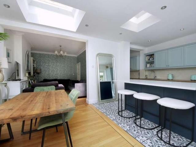 House for sale in London Borough of Ealing, Park Royal