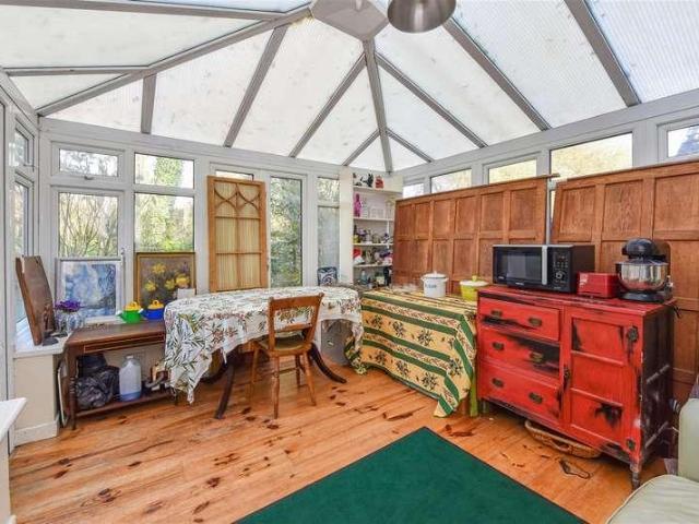 House for sale in Arundel, Clapham