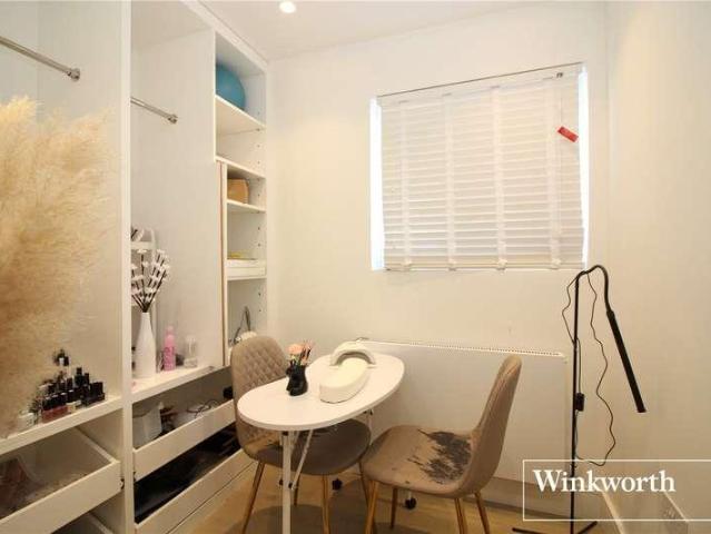 House for sale in Elstree and Borehamwood, Borehamwood