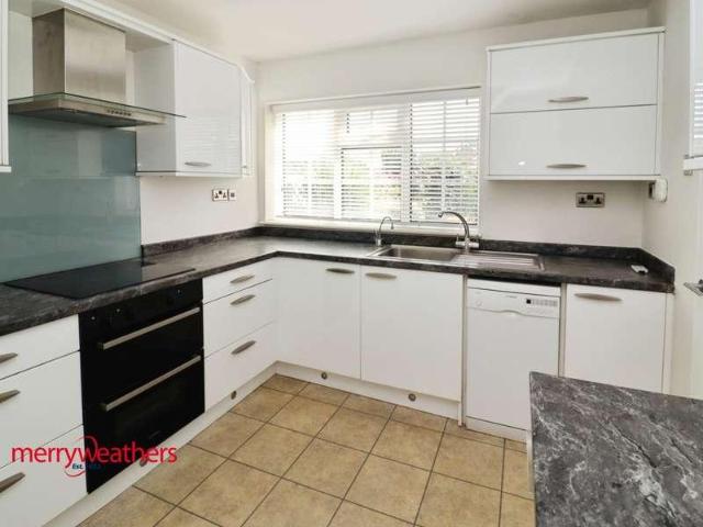 House for sale in Upper Haugh, South Yorkshire