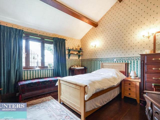 House for sale in Allerton, West Yorkshire