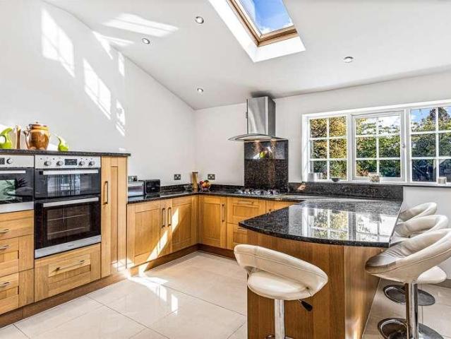 House for sale in Humberstone, Leicester
