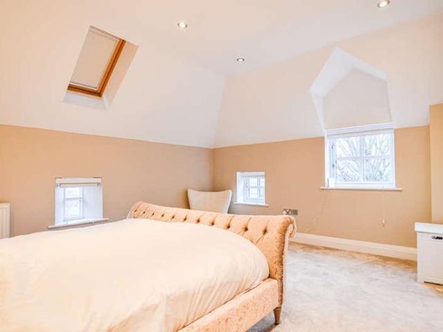 House for sale in Oulton, West Yorkshire