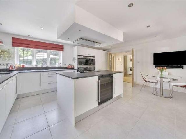 House for sale in Compton, Fole