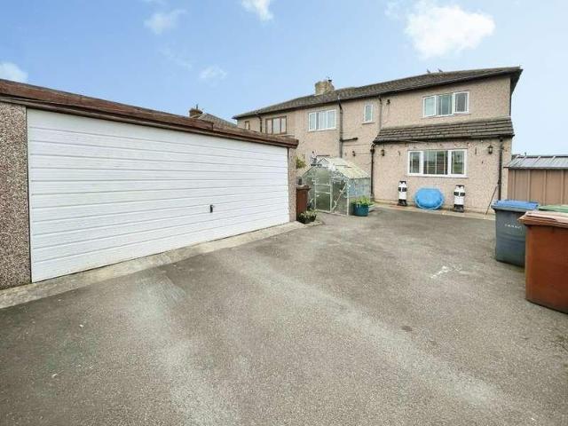 House for sale in Wrose, West Yorkshire