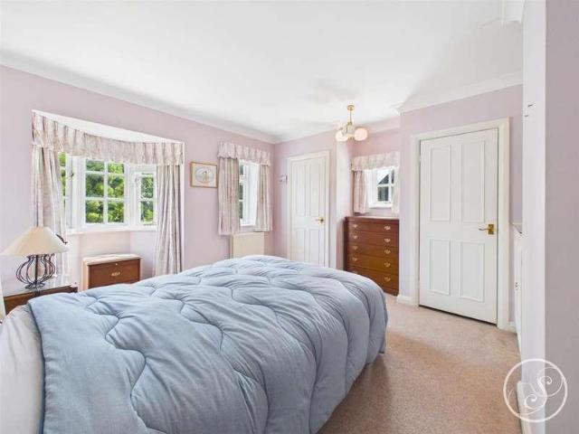 House for sale in Shadwell, West Yorkshire