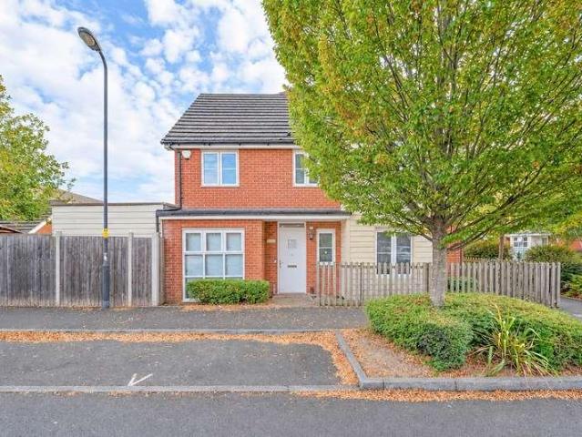 House for sale in Cippenham, Slough