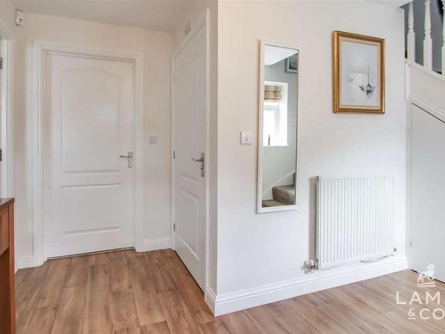 House for sale in Dale Hill, Essex