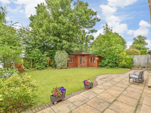 House for sale in Vinters Park, Midway