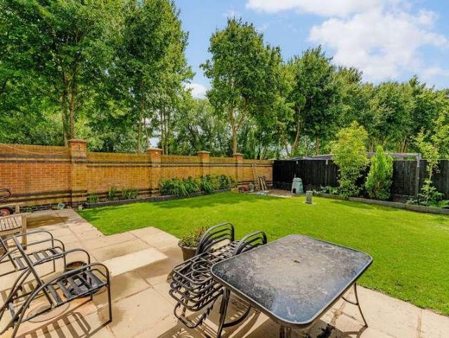 House for sale in Widnes, Kingsway Estate