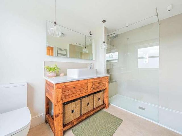 House for sale in Castle, Bedford