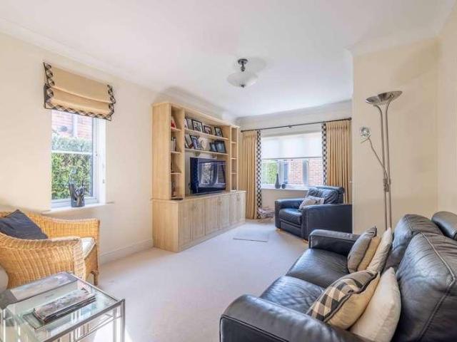 House for sale in Chalfont St. Peter, Denham