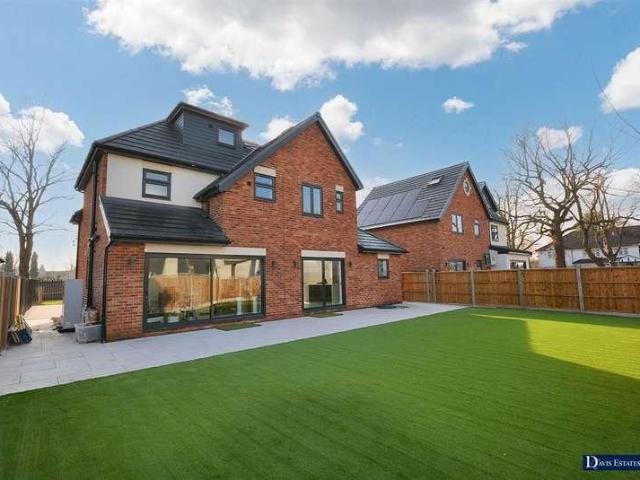 House for sale in Emerson Park, Greater London