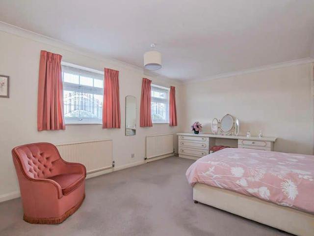 House for sale in Wexham and Ivers Community Board, George Green