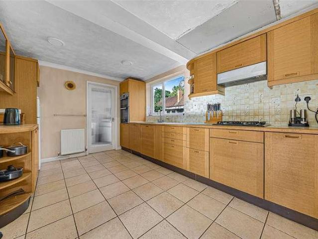 House for sale in Hook Heath, Woking