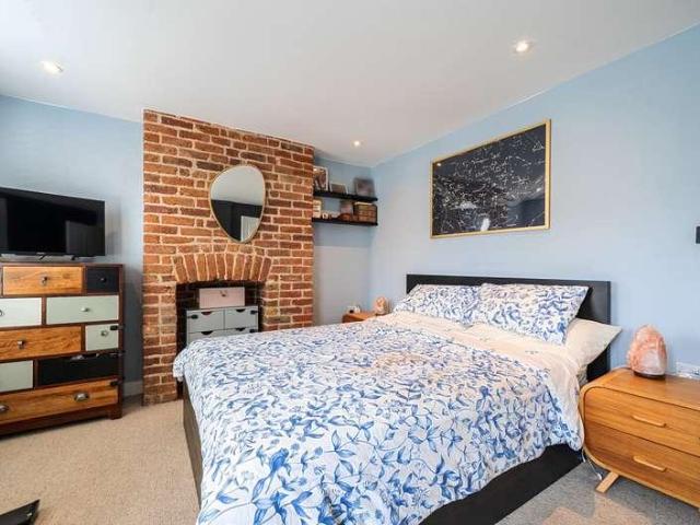 House for sale in Upton, Greater London