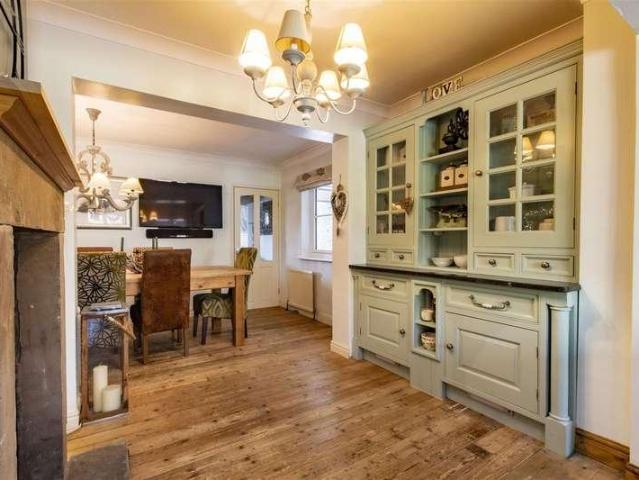 House for sale in Cutthorpe, North East Derbyshire
