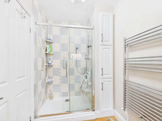 House for sale in Upton, Acol