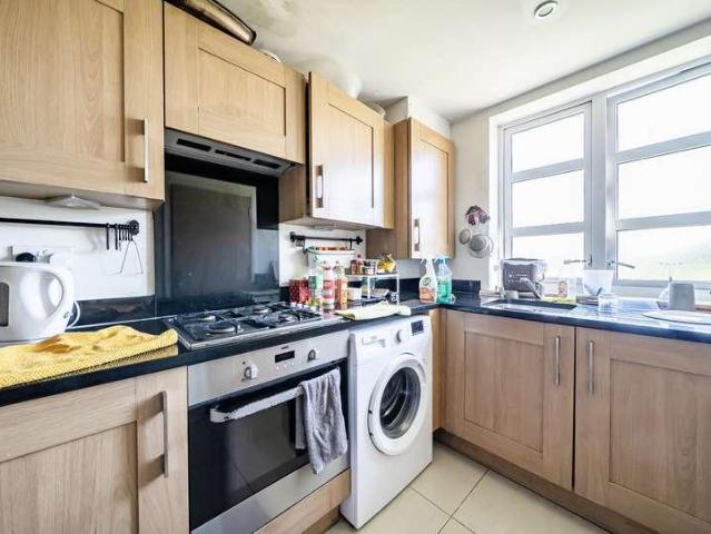 House for sale in London Borough of Merton, Mitcham