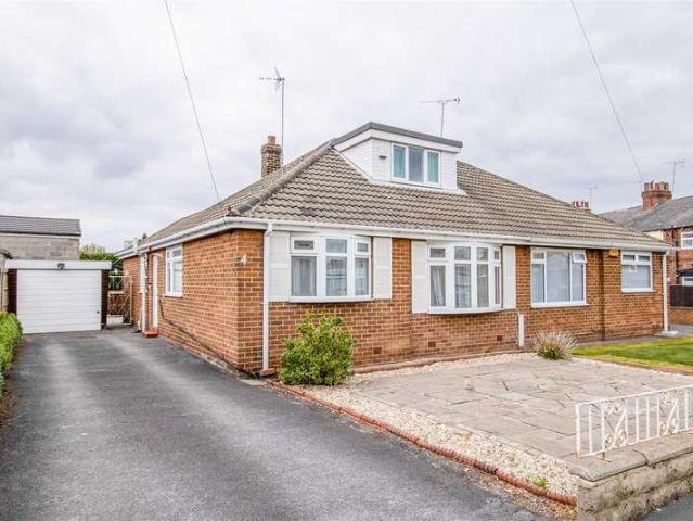 House for sale in Wakefield, City Fields
