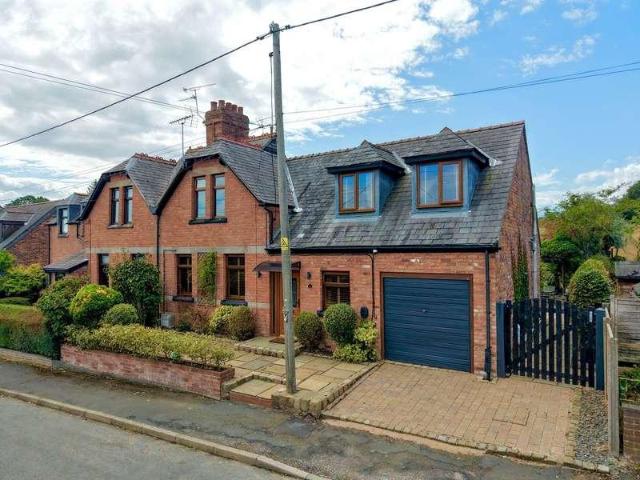 House for sale in Chorlton Lane, Cheshire