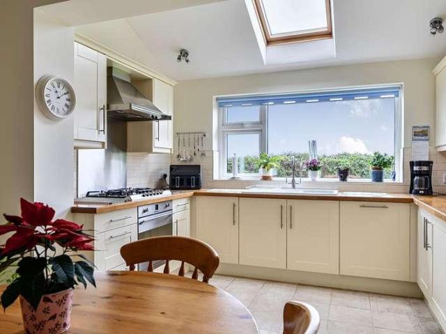 House for sale in Tewkesbury, Pamington