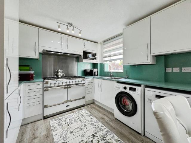 House for sale in Folkestone, Cheriton