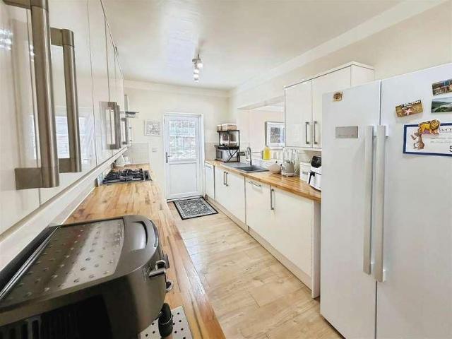 House for sale in Ise Lodge, Kettering