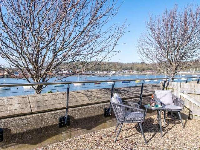 House for sale in St. Marys Island, Gillingham