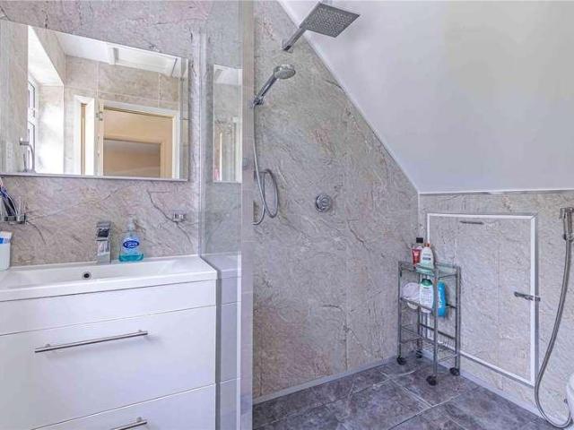 House for sale in Felden, Pouchen End