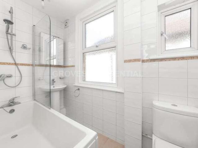 House for sale in New Malden, Greater London