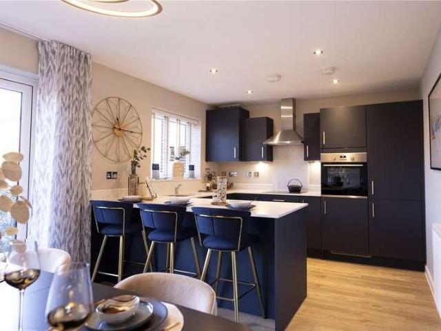 House for sale in Dee Park, Reading