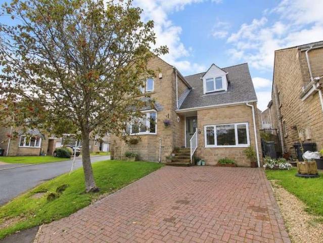 House for sale in Todmorden, West Yorkshire