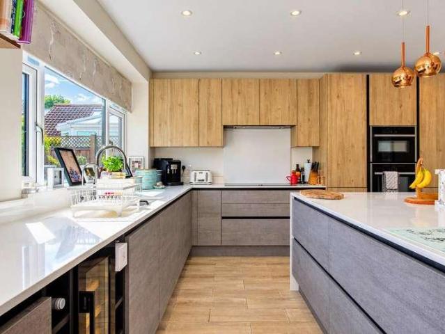 House for sale in Aston Clinton, Buckinghamshire
