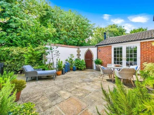 House for sale in Barnston, Duton Hill