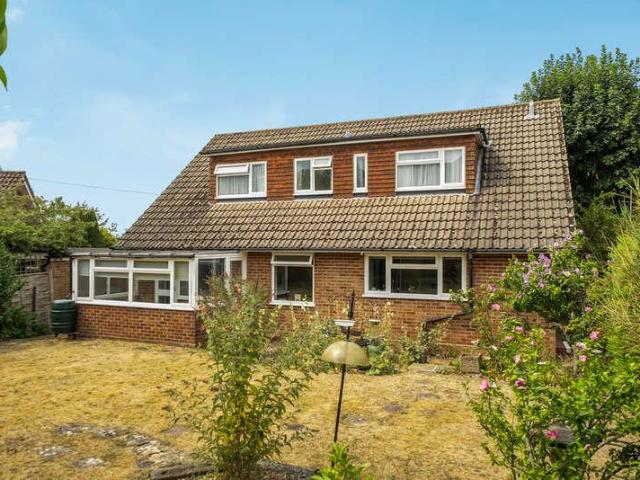 House for sale in Pachesham Park, Surrey
