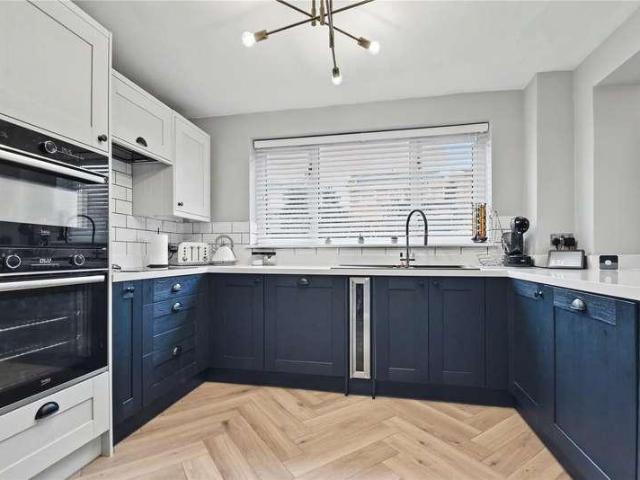 House for sale in Primsland, Crookhill