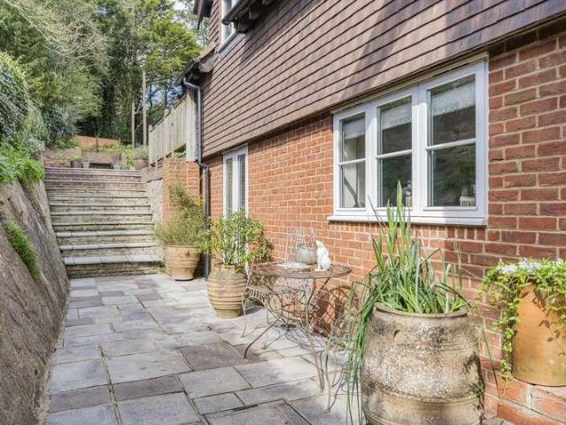 House for sale in The Butts, Kent