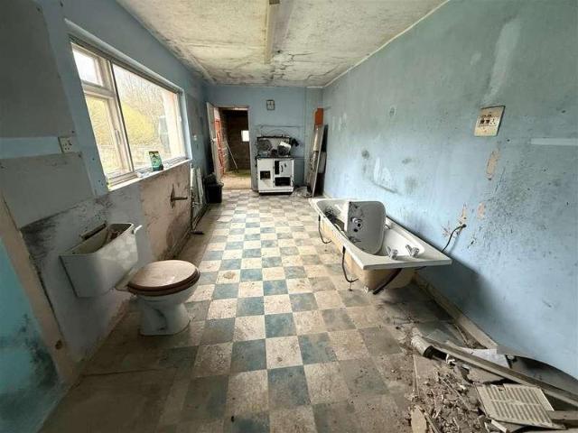 House for sale in Gorsgoch, Wales
