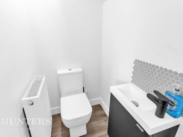 House for sale in Wardle, Burnedge
