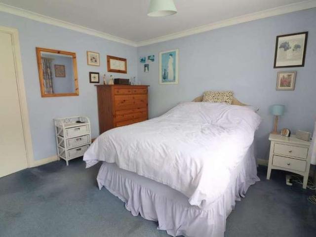House for sale in Spring Park, Luton