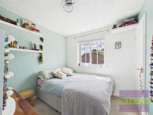 House for sale in Heathlands, East Sussex
