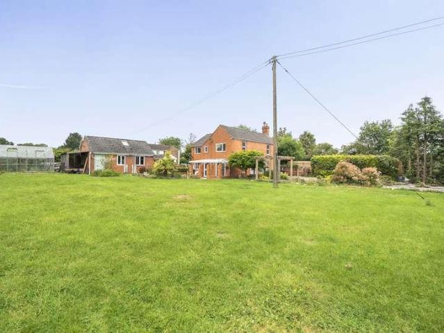 House for sale in Bromsberrow Heath, Gloucestershire