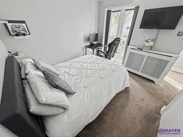 House for sale in Colebrook Village, Mount Wise