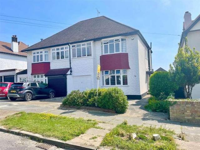 House for sale in Alton Barnes, Essex