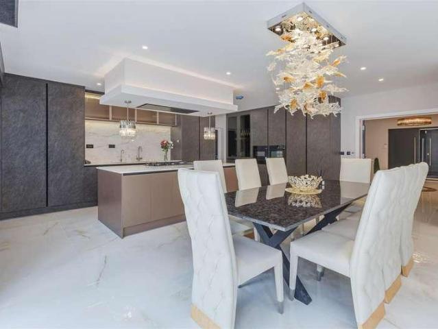 House for sale in Radlett, Hertsmere
