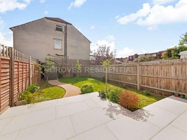 House for sale in New Malden, Greater London