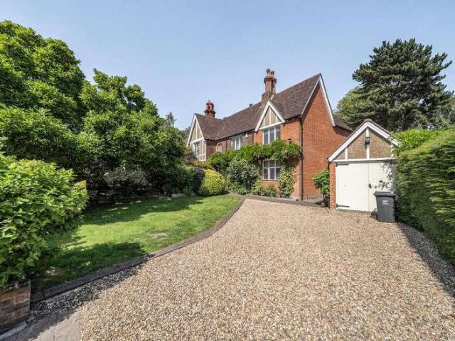 House for sale in Bickley, Greater London