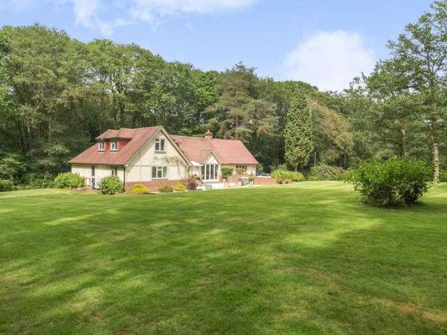 House for sale in Pachesham Park, Surrey