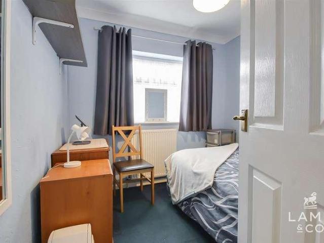 House for sale in Dale Hill, Essex